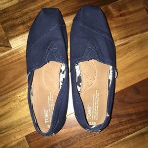 Toms shoes
